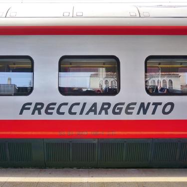 Thello Train